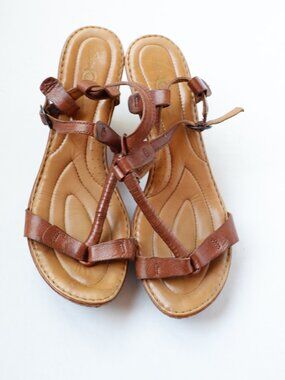 Born Crown Leather T-Strap Wedge Sandals | Boho Comfort | Size 10